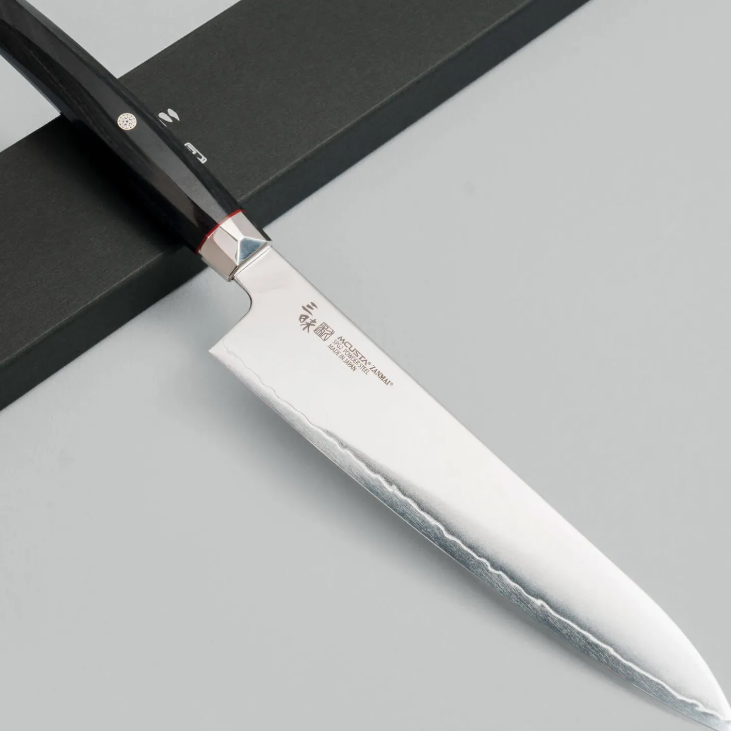 Mcusta Zanmai Revolution Black Gyuto 21 cm