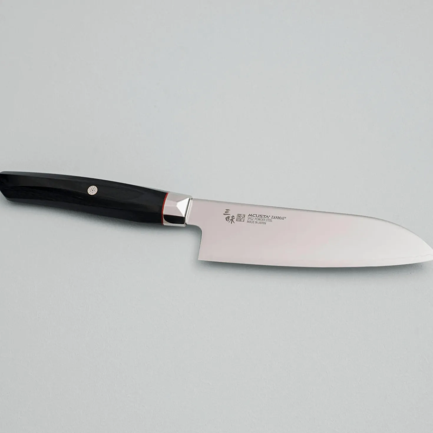 Mcusta Zanmai Revolution Black Santoku 15 cm