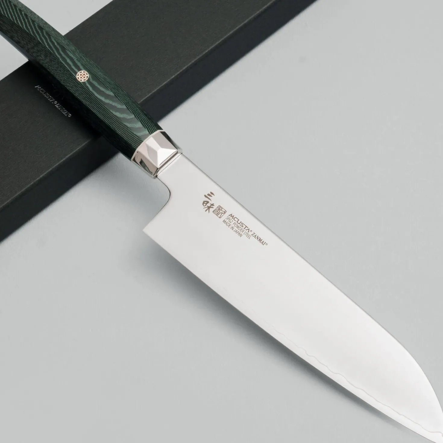 Mcusta Zanmai Revolution Green Santoku 18 cm