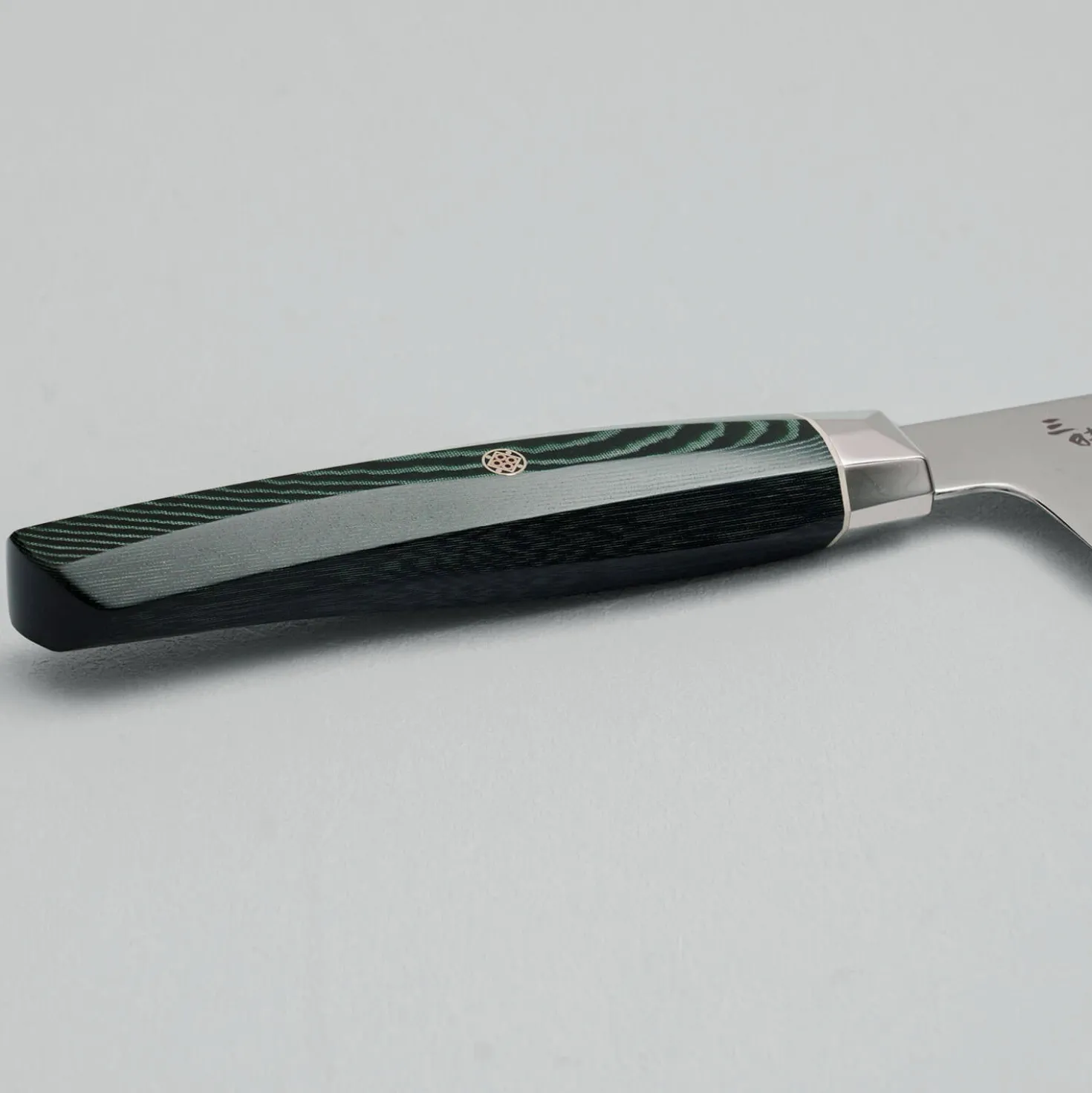 Mcusta Zanmai Revolution Green Santoku 18 cm