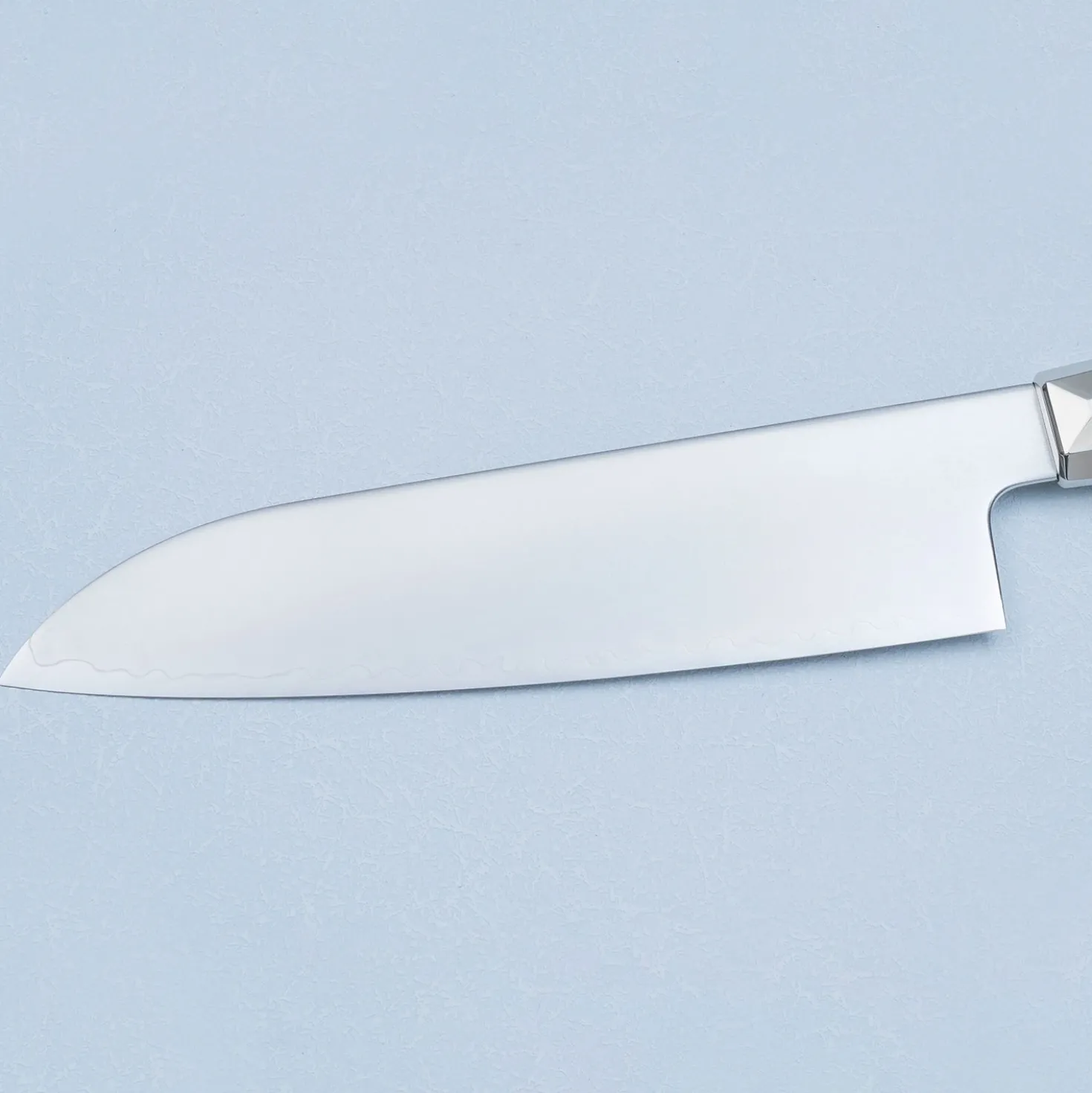 Mcusta Zanmai Revolution Red Santoku 18 cm