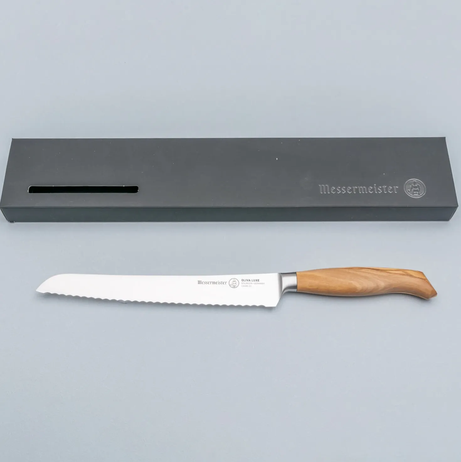 Messermeister Oliva Elite Broodmes 23 cm