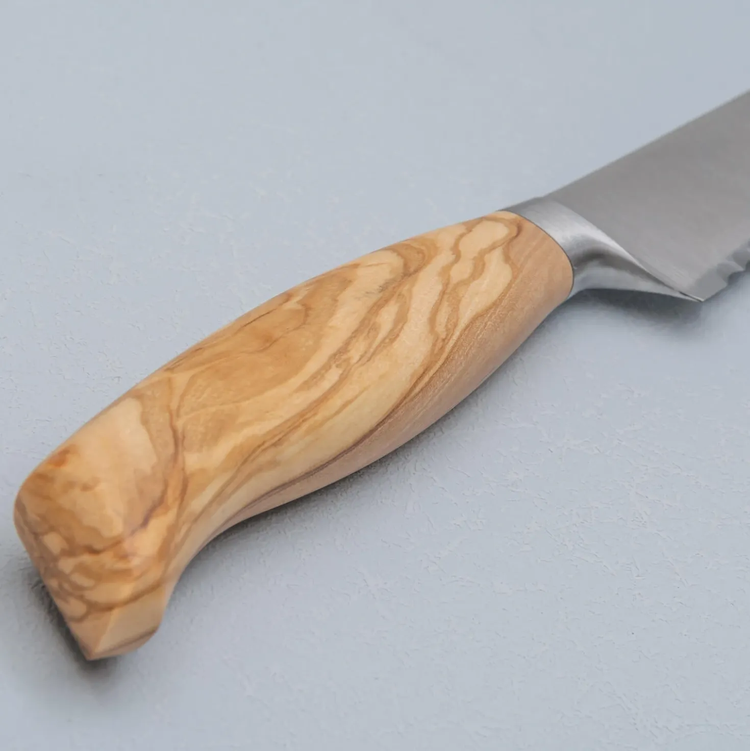 Messermeister Oliva Elite Broodmes 23 cm