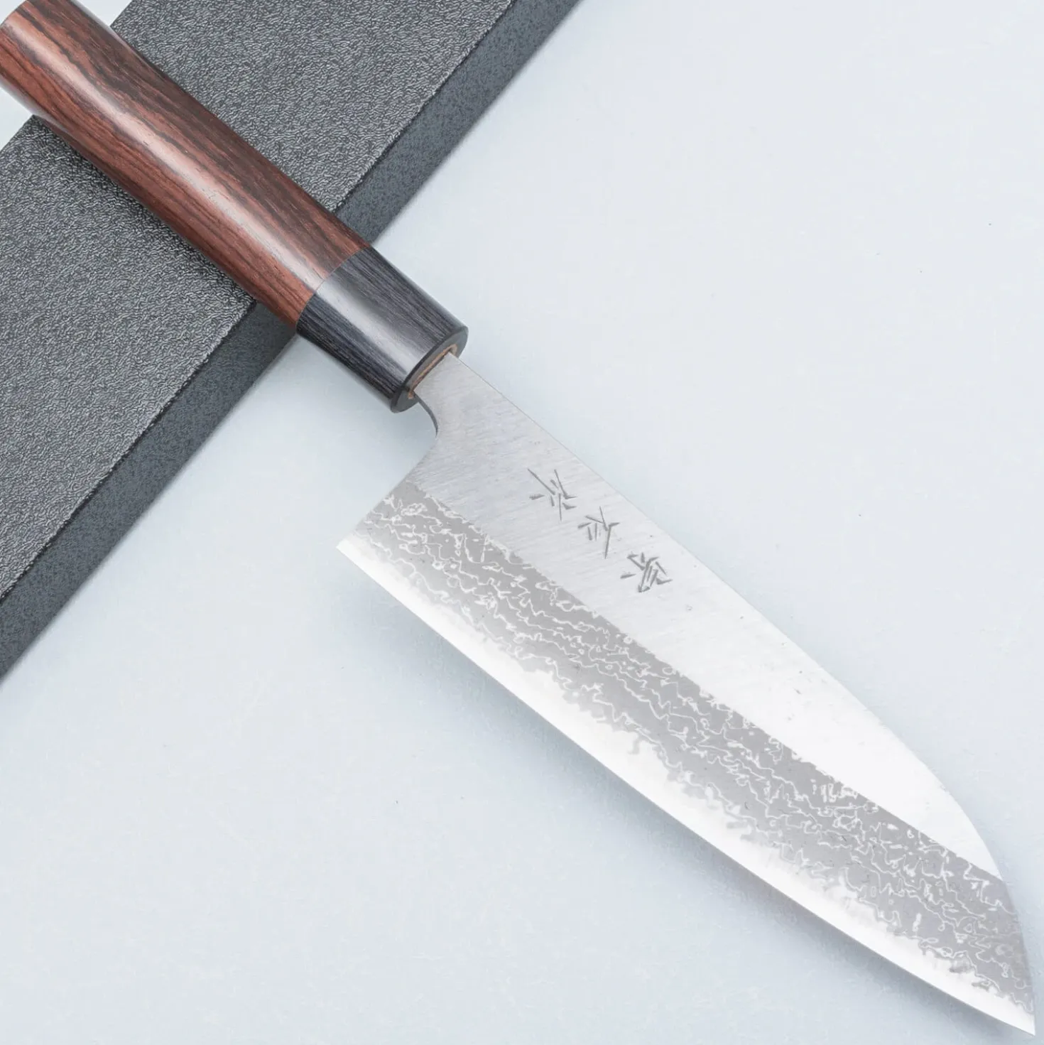 Muneishi Aogami 2 Stainless Damast Santoku