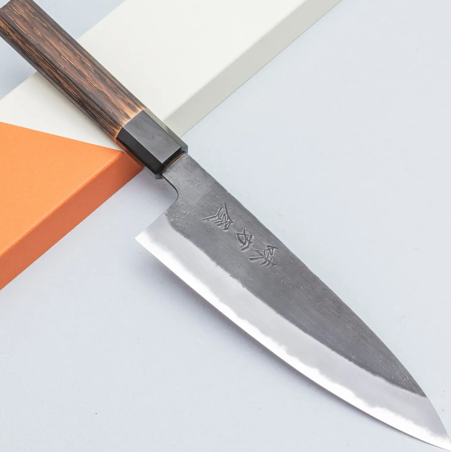 Mutsumi Hinoura Shirogami Kurouchi Gyuto 18 cm