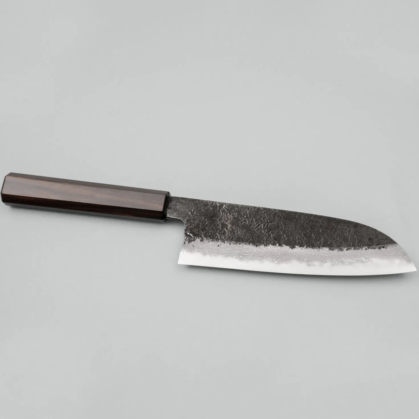 Mutsumi Hinoura Shirogami #2 Kurouchi Damast Santoku 17 cm