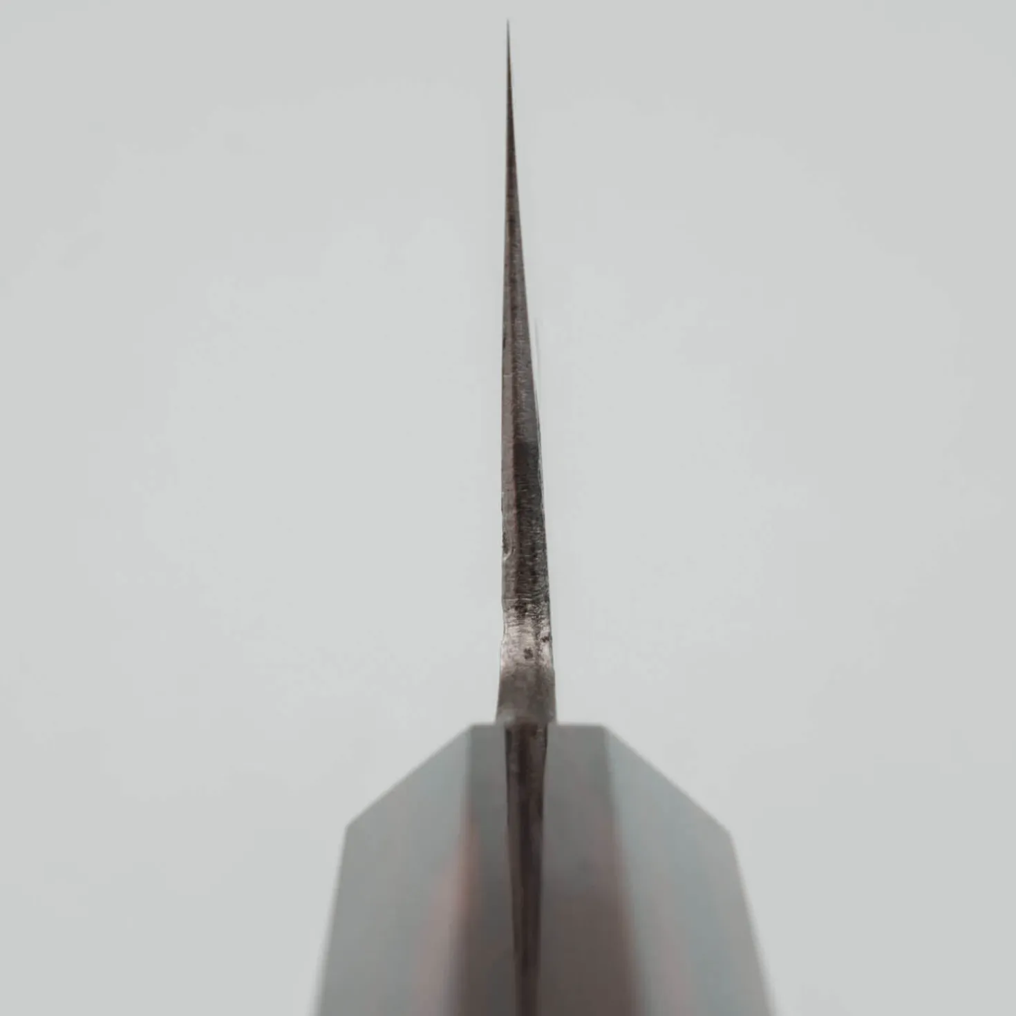Mutsumi Hinoura Shirogami #2 Kurouchi Damast Santoku 17 cm