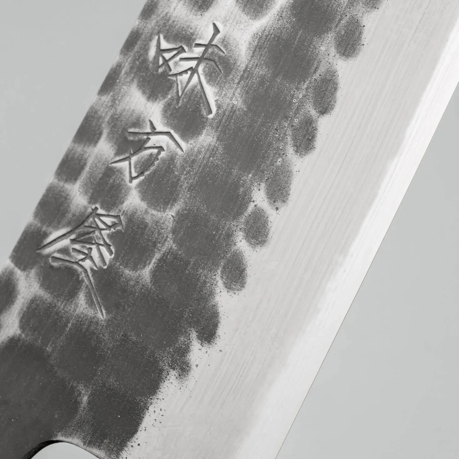 Mutsumi Hinoura Shirogami Tsuchime Santoku 17 cm