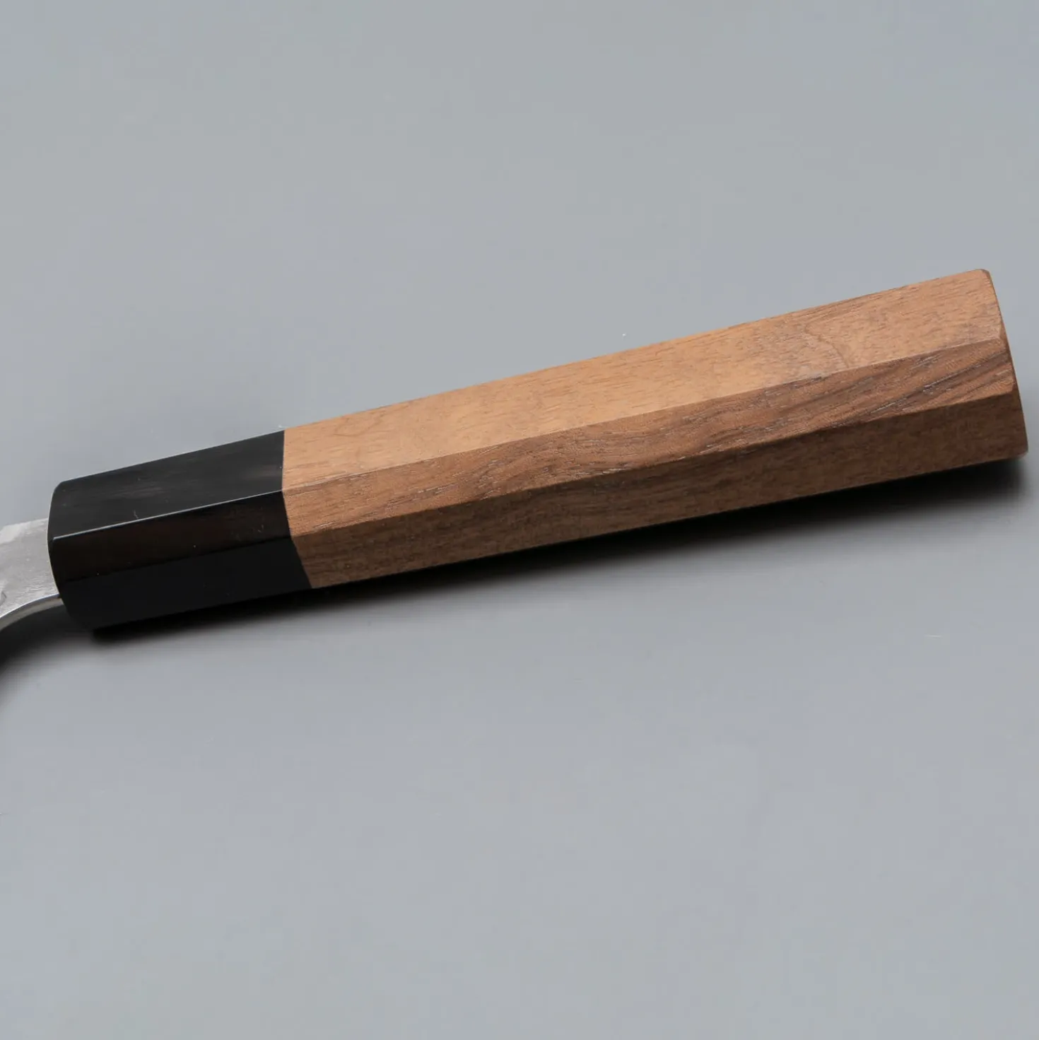 Nigara SG2 Migaki Tsuchime Walnut Nakiri K-tip