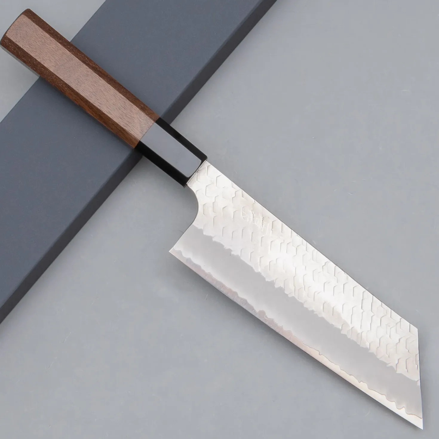 Nigara SG2 Migaki Tsuchime Walnut Nakiri K-tip