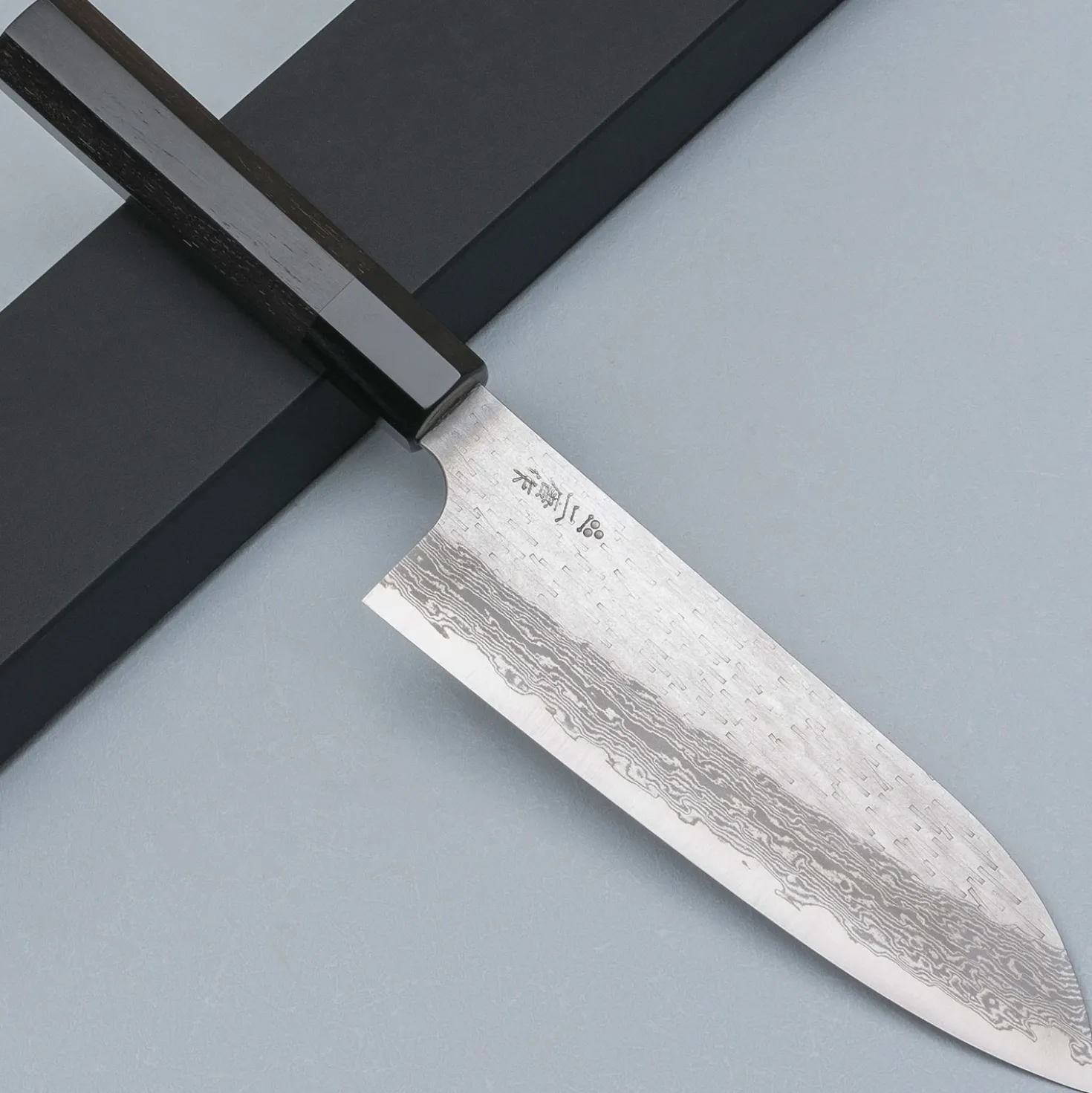 Nigara VG-XEOS Tsuchime Migaki Ebony Santoku 17 cm