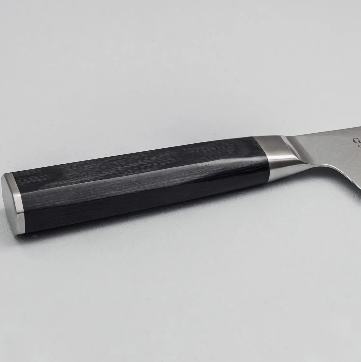 Sakai Takayuki Grand Chef Seigaiha Damascus Kengata 19 cm