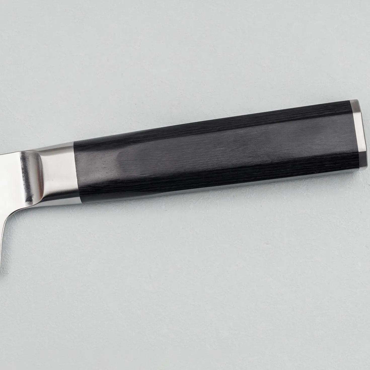 Sakai Takayuki Grand Chef Seigaiha Damascus Kengata 19 cm