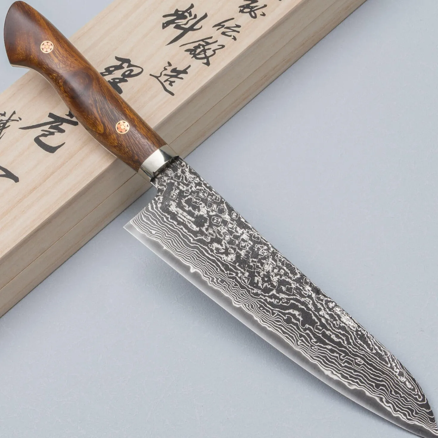 Shigeki Tanaka SG2 Damascus Ironwood Santoku 17 cm