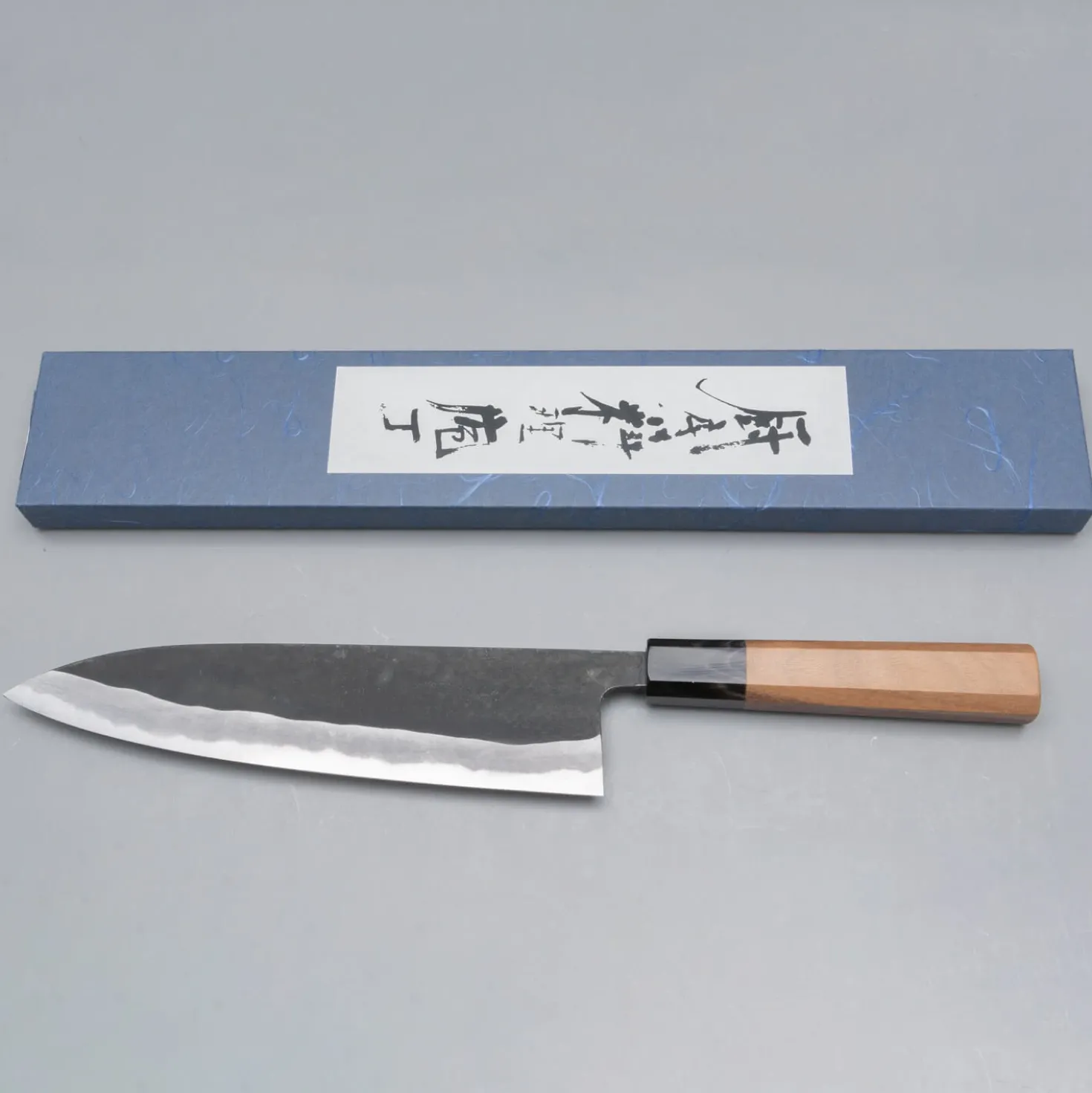 Shiro Kamo Aogami Super Walnut Gyuto 21 cm