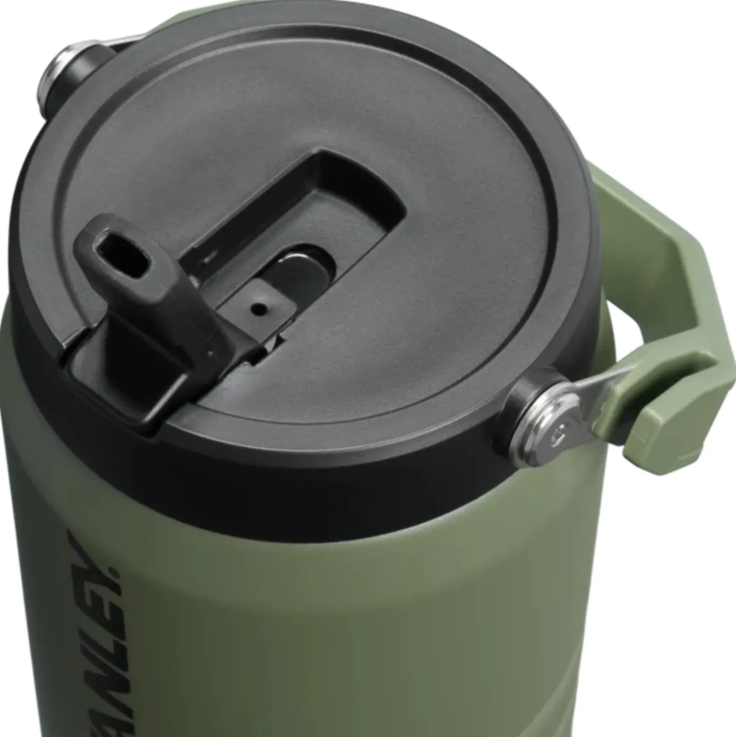 Stanley The IceFlow Flip Straw Jug 1900 ml Dried Pine 2.0