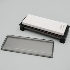 Suehiro 300/1500 Wetsteen + Houder / Bewaardoos