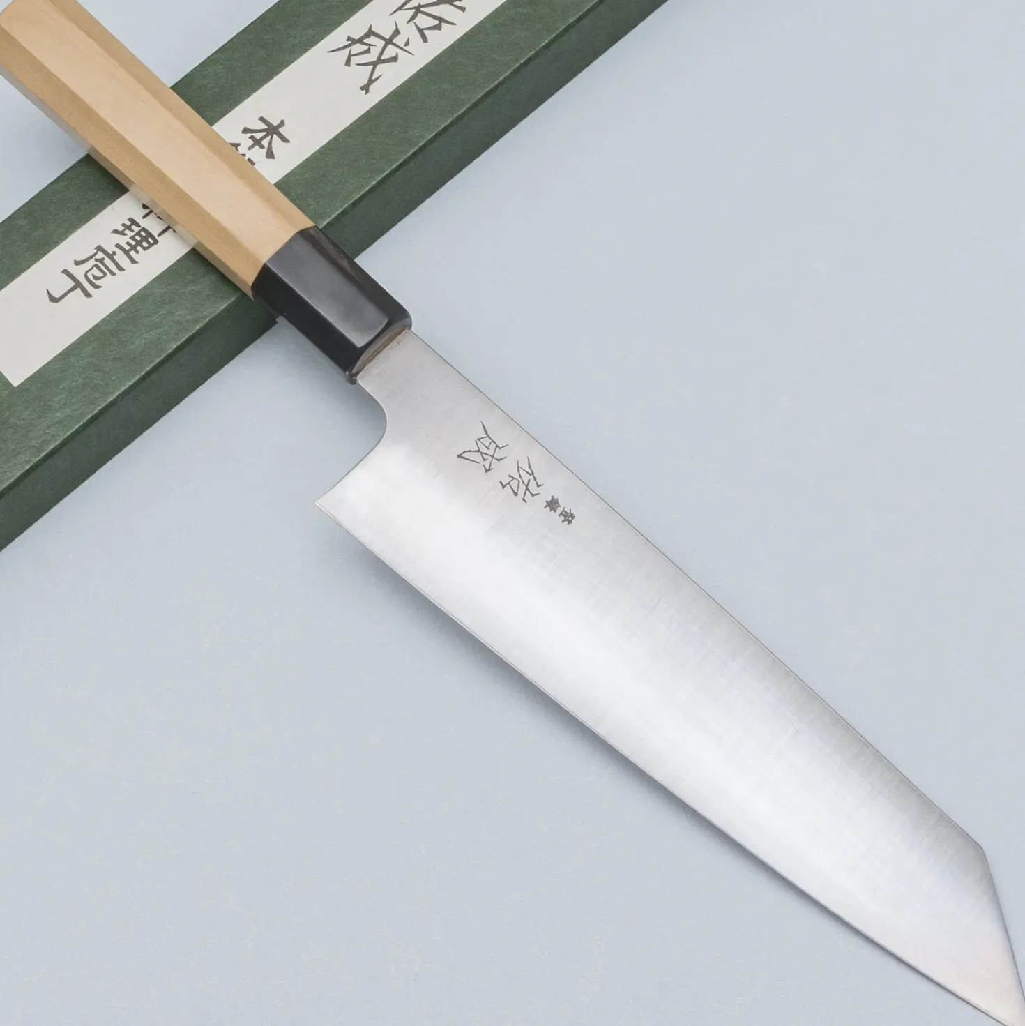 Sukenari Ginsan Kiritsuke Magnolia 21 cm