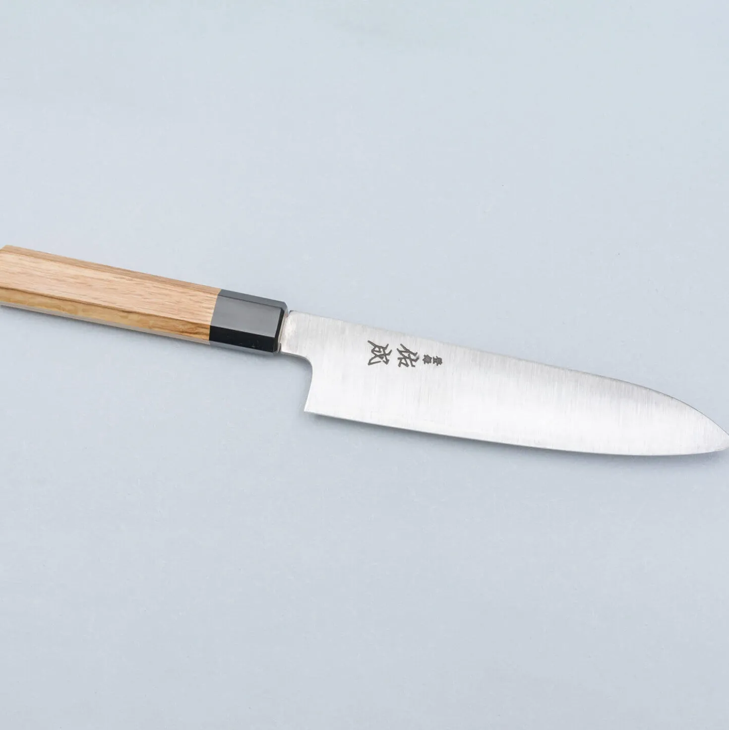 Sukenari SG-2 Oak Santoku 18 cm