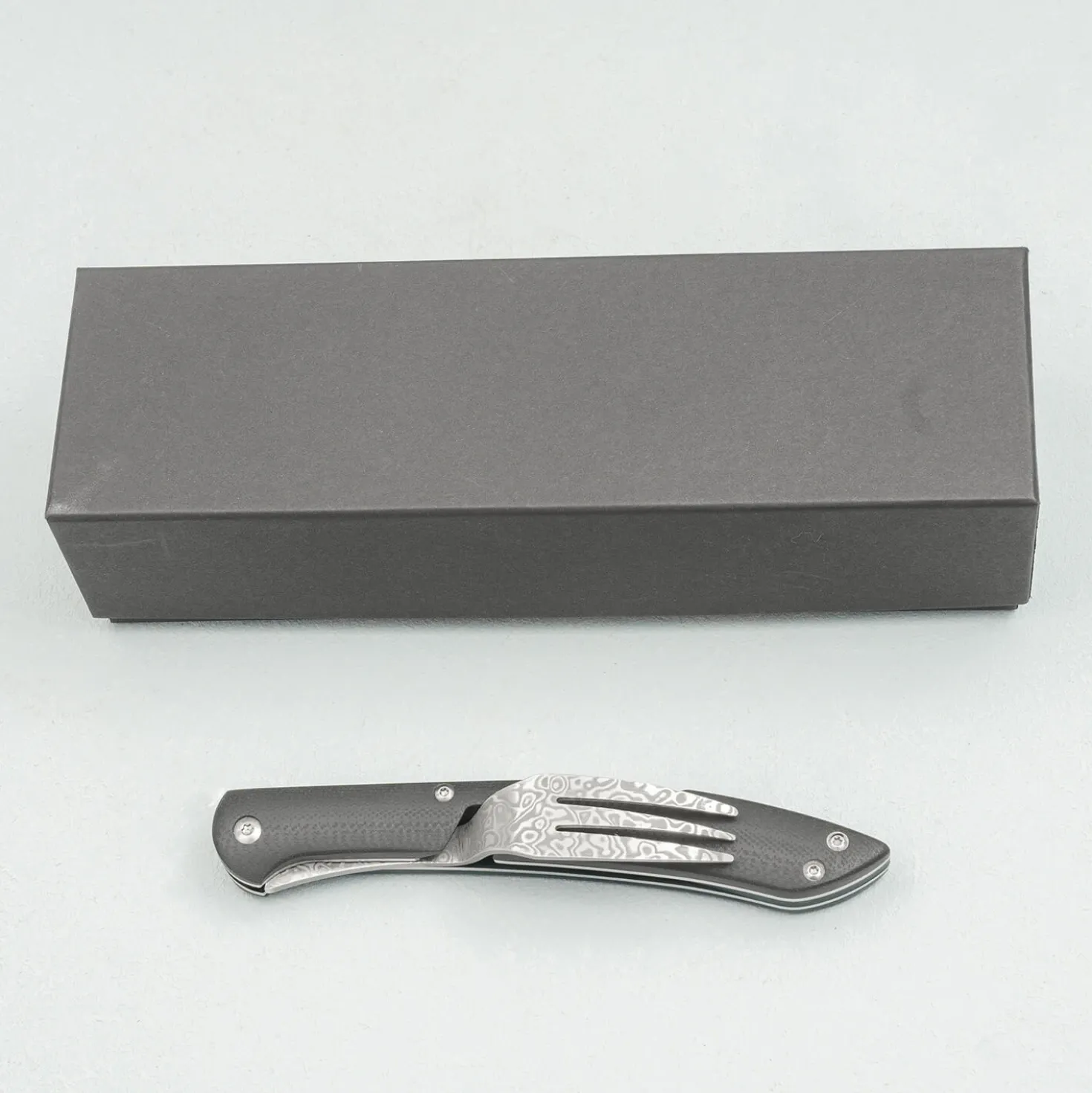 Takeshi Saji SG2 Nickel Damast Black Vork 10 cm