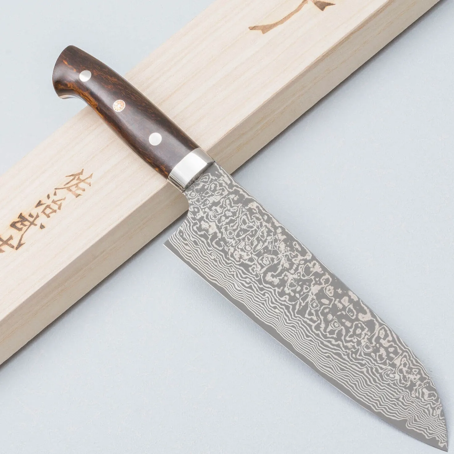 Takeshi Saji SG2 Nickel Damast Ironwood Santoku 18 cm