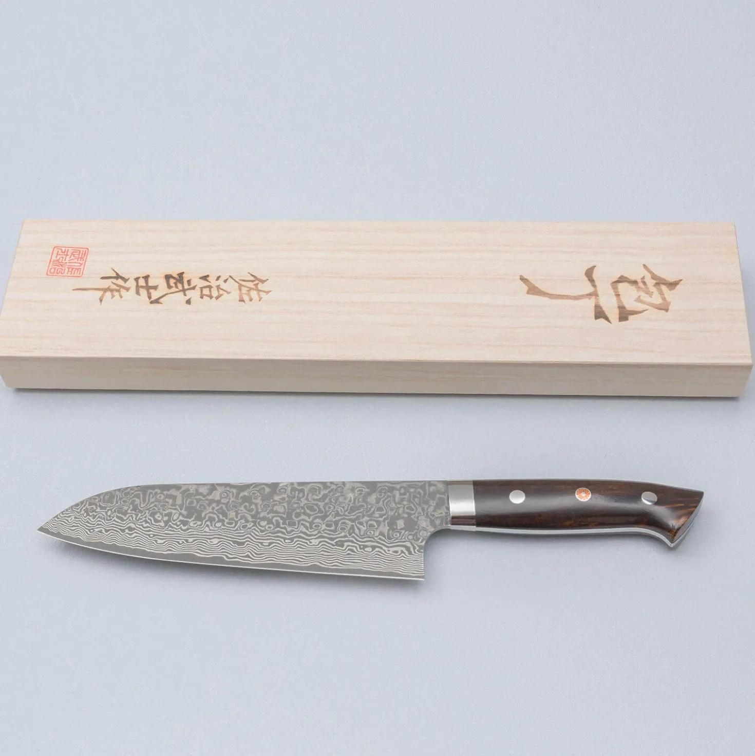 Takeshi Saji SG2 Nickel Damast Ironwood Santoku 18 cm