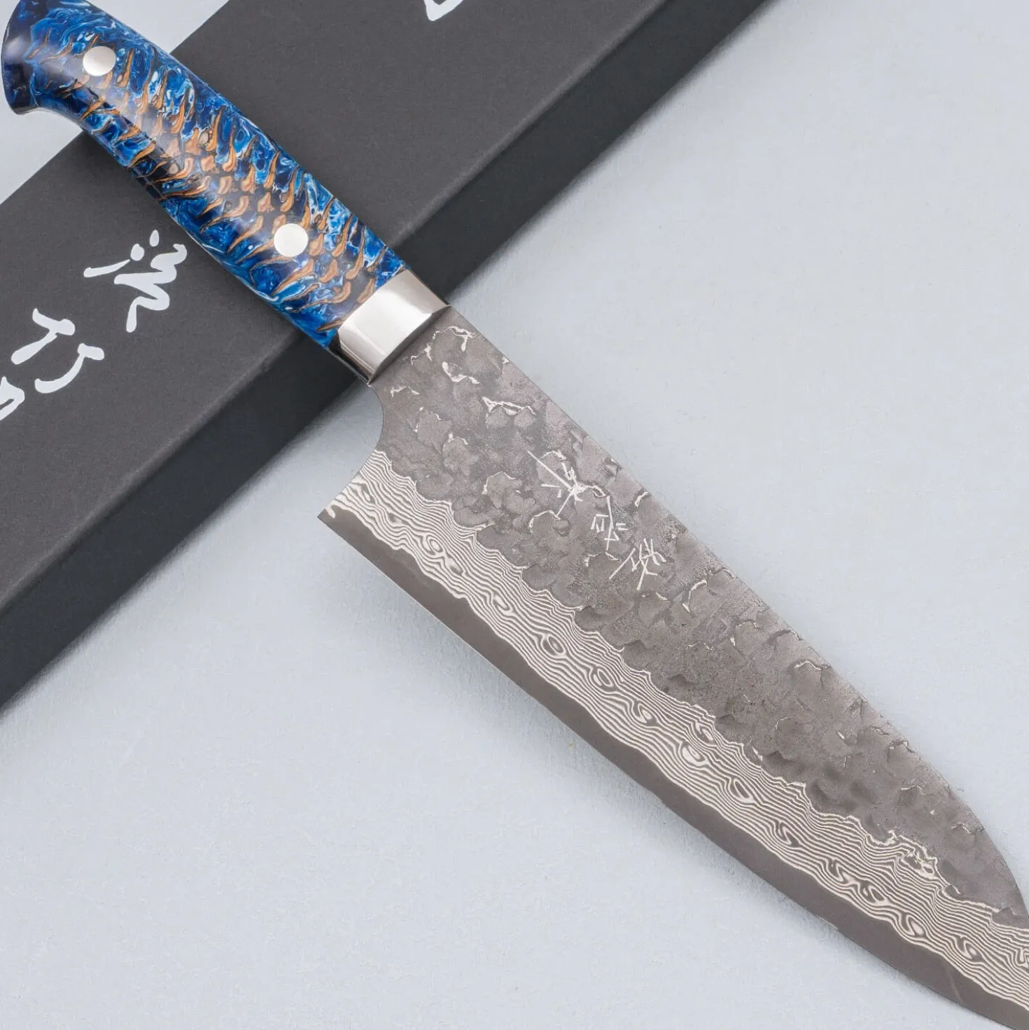Takeshi Saji VG10 Cross Tsuchime Kurouchi Pinecone Santoku 18 cm