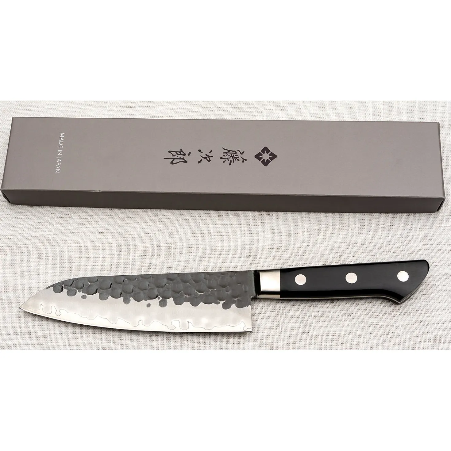 Tojiro DP3 Tsuchime Santoku 17 cm