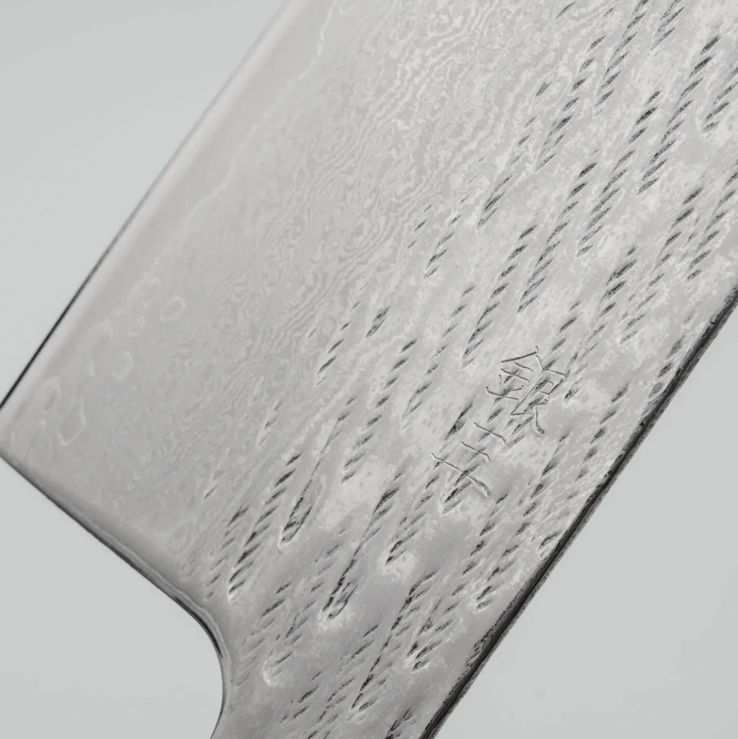 Tsunehisa Ginsan Nawame Damast Ebony Santoku 17 cm