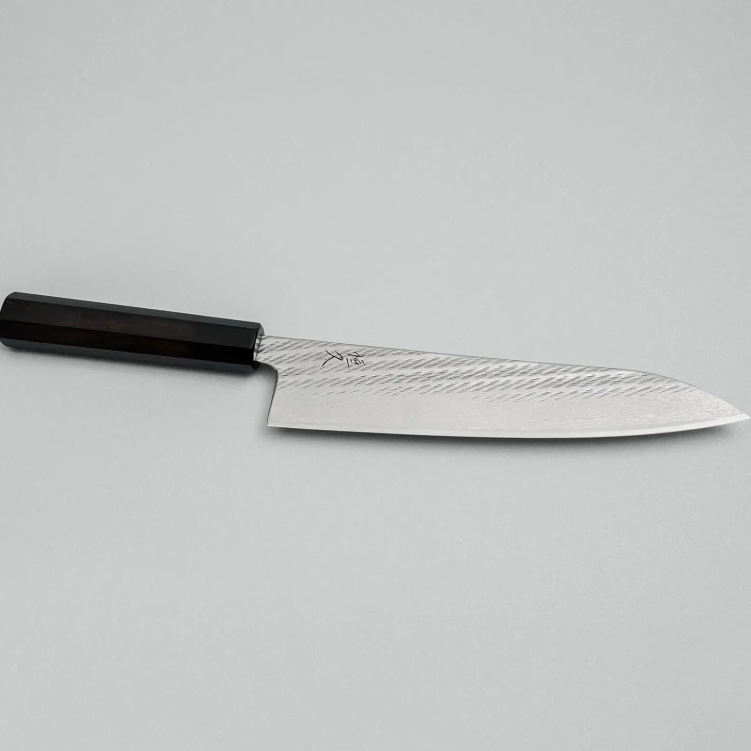 Tsunehisa Ginsan Nawame Damast Ebony Gyuto 21 cm