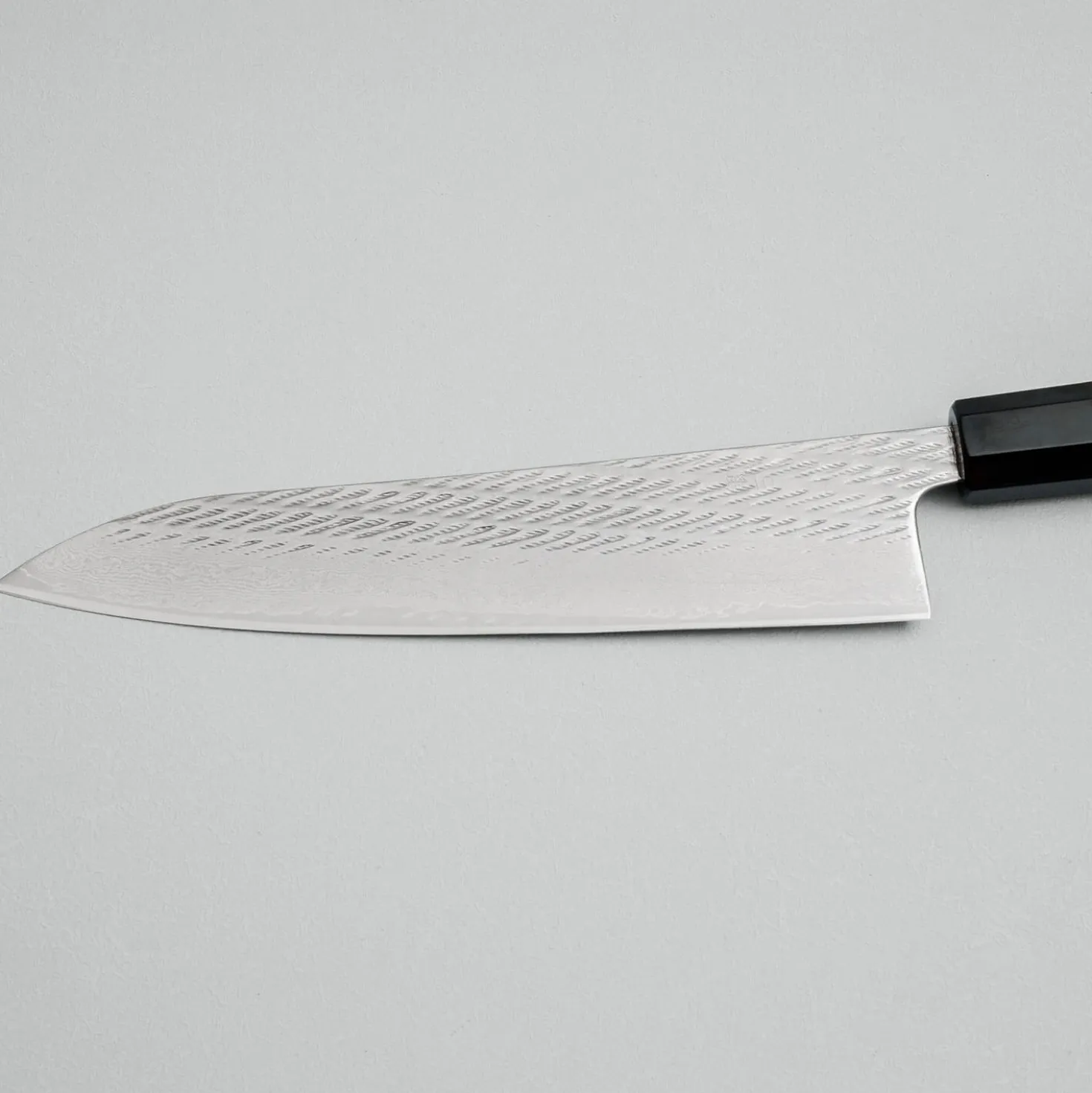 Tsunehisa Ginsan Nawame Damast Ebony Gyuto 21 cm