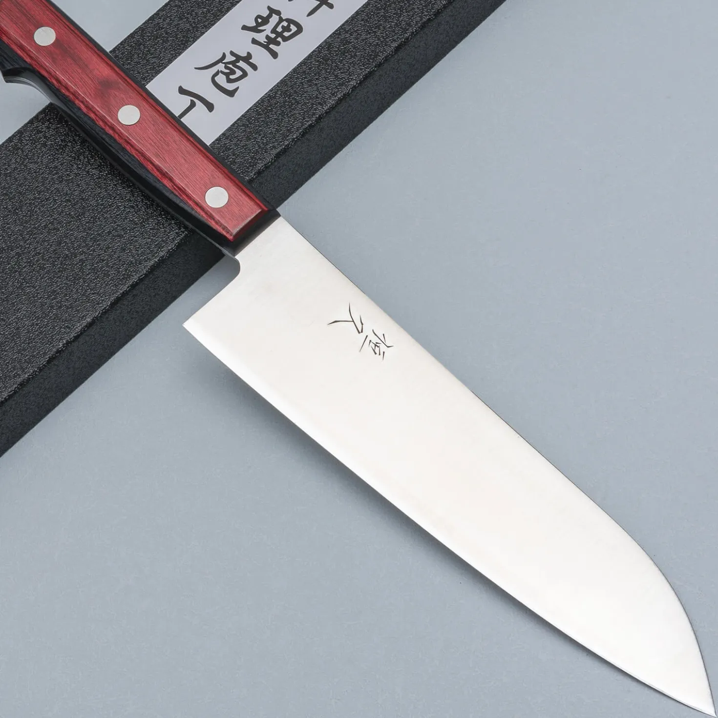 Tsunehisa SLD Migaki Red Santoku 17 cm