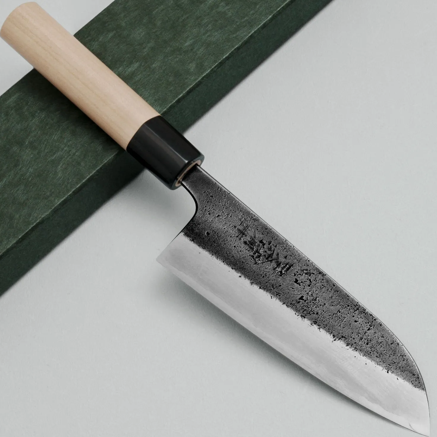 Wakui Shirogami #2 Kurouchi Santoku 15 cm