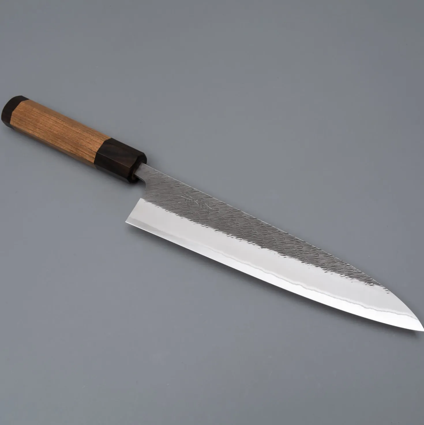 Yoshikane Shirogami #2 Kurouchi Tsuchime Gyuto 210
