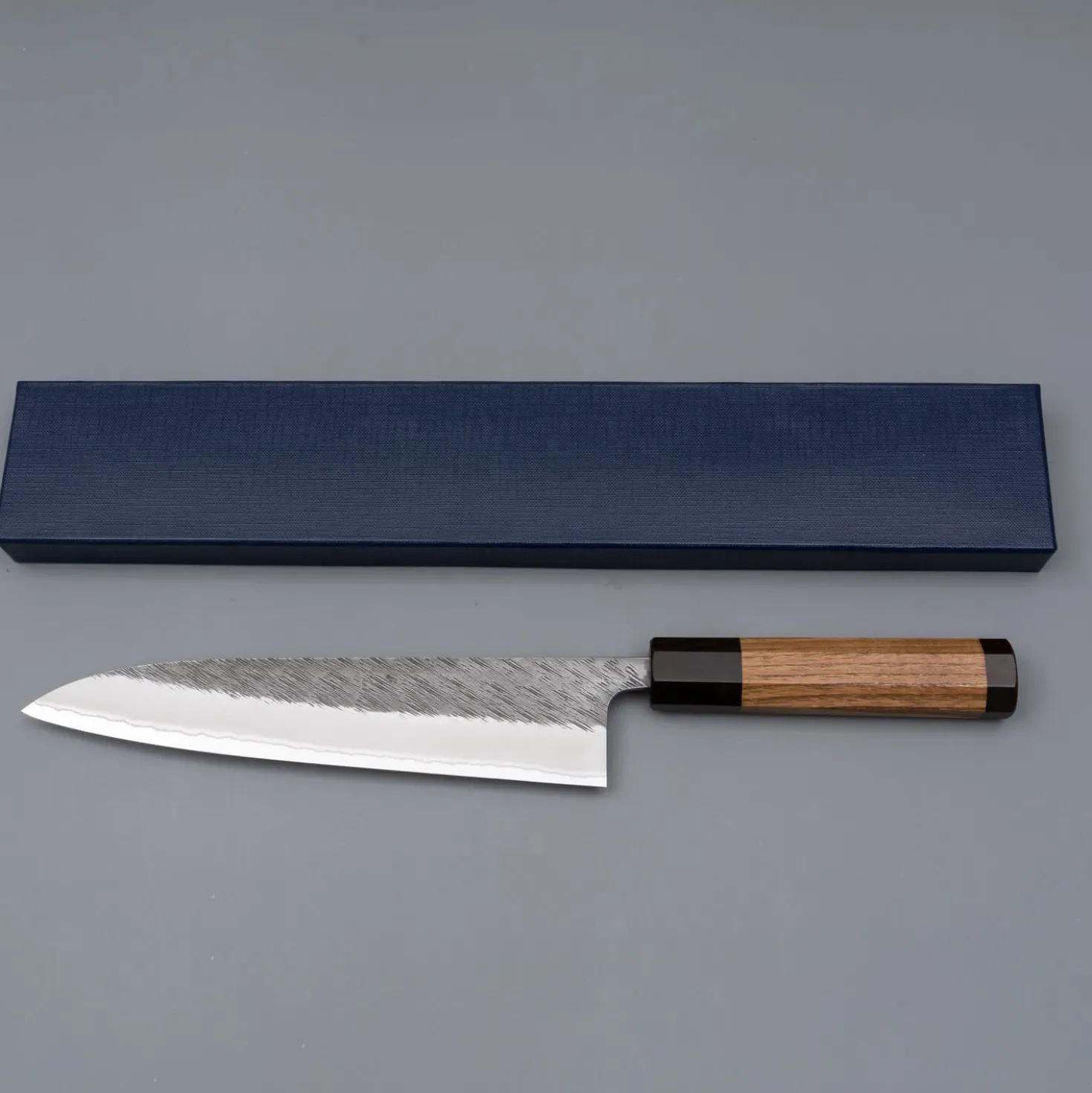 Yoshikane Shirogami #2 Kurouchi Tsuchime Gyuto 210