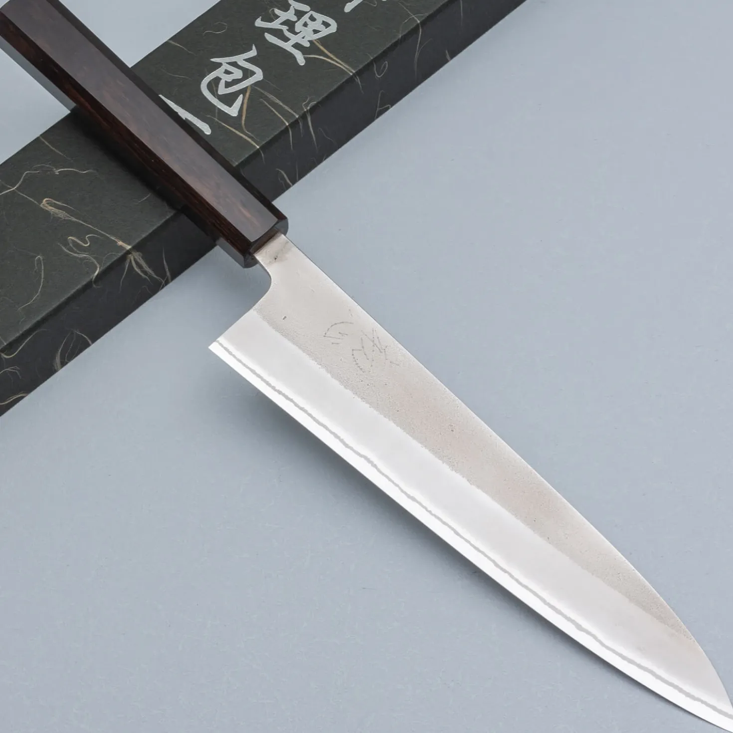 Yoshikane Shirogami #2 Nashiji Ebony Gyuto 21 cm