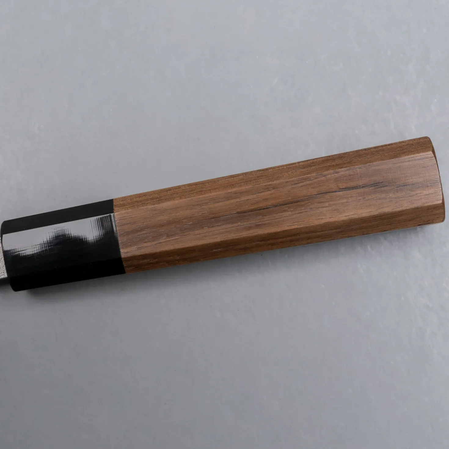 Yoshikane Shirogami #2 Nashiji Santoku