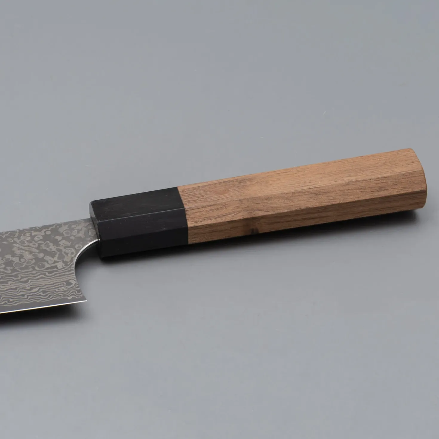 Yoshimi Kato VG10 Damast Bunka 17 cm