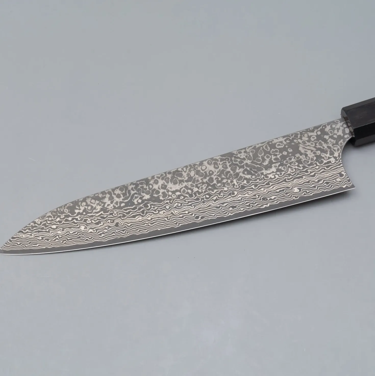 Yoshimi Kato VG10 Damast Bunka 17 cm