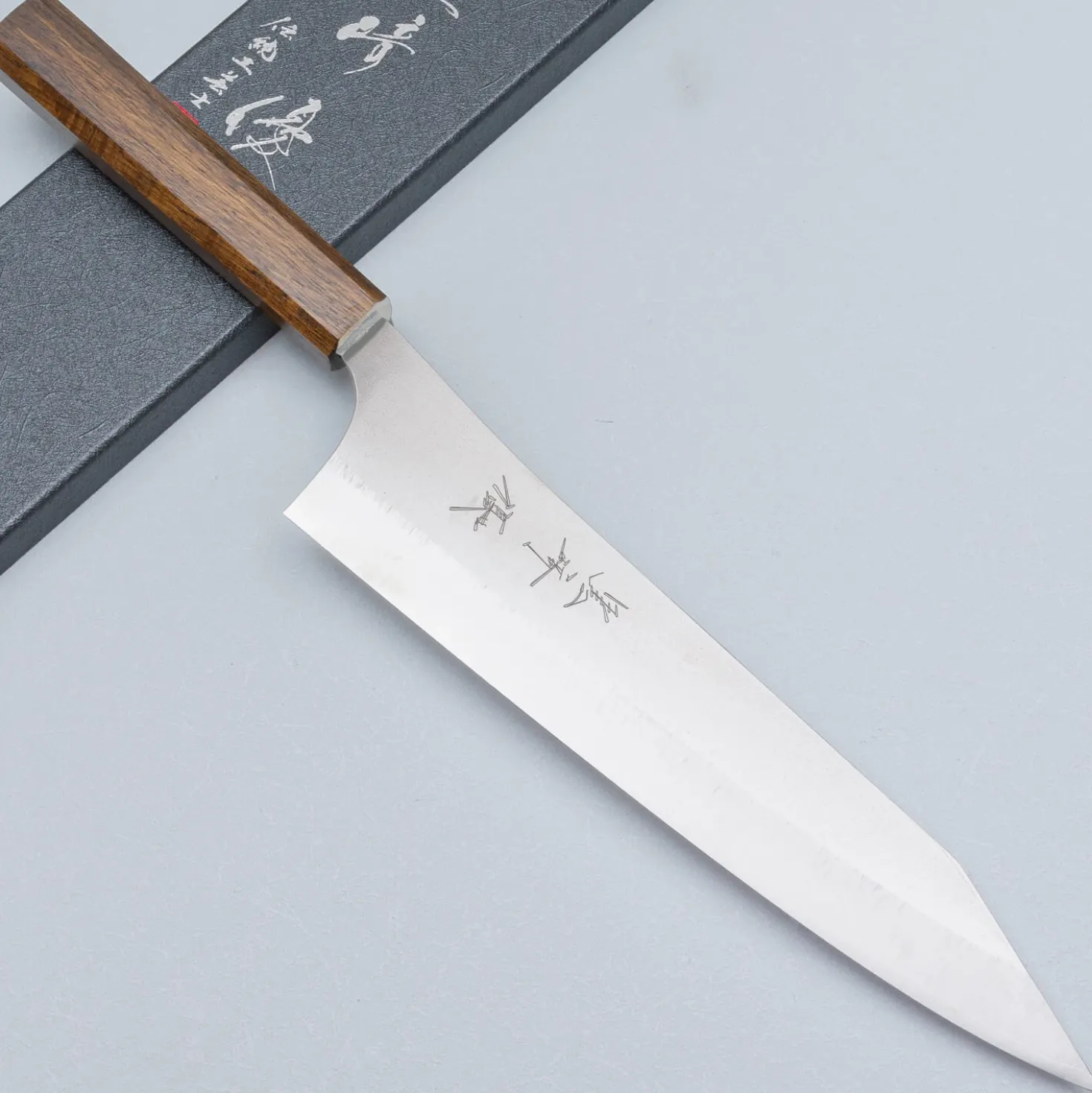 Yu Kurosaki Gekko XEOS Oak Gyuto 24 cm