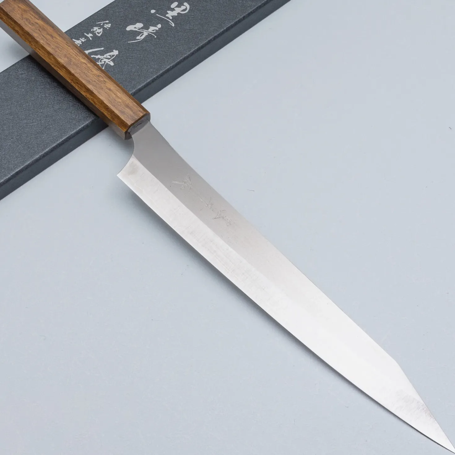 Yu Kurosaki Gekko XEOS Oak Sujihiki 27 cm
