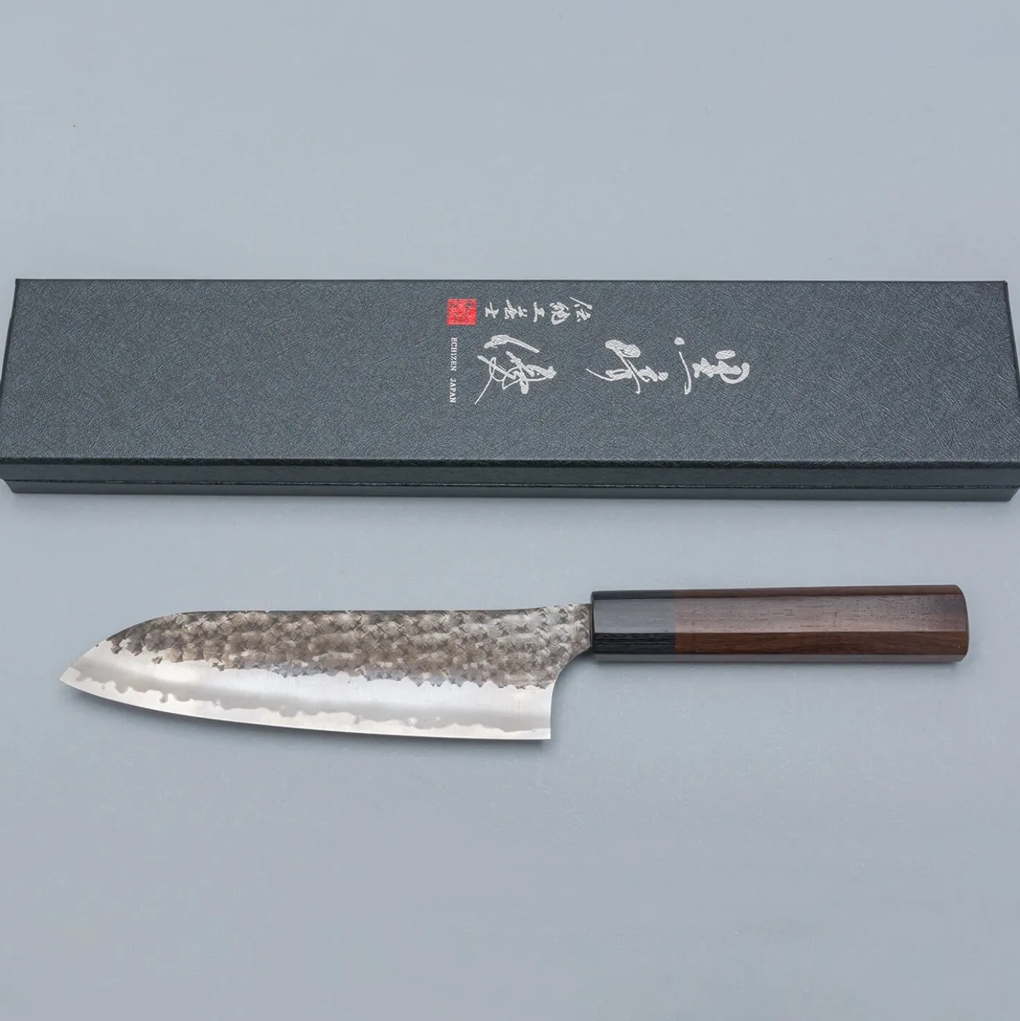 Yu Kurosaki Kokusen Ei Migaki Rosewood Santoku 16.5 cm