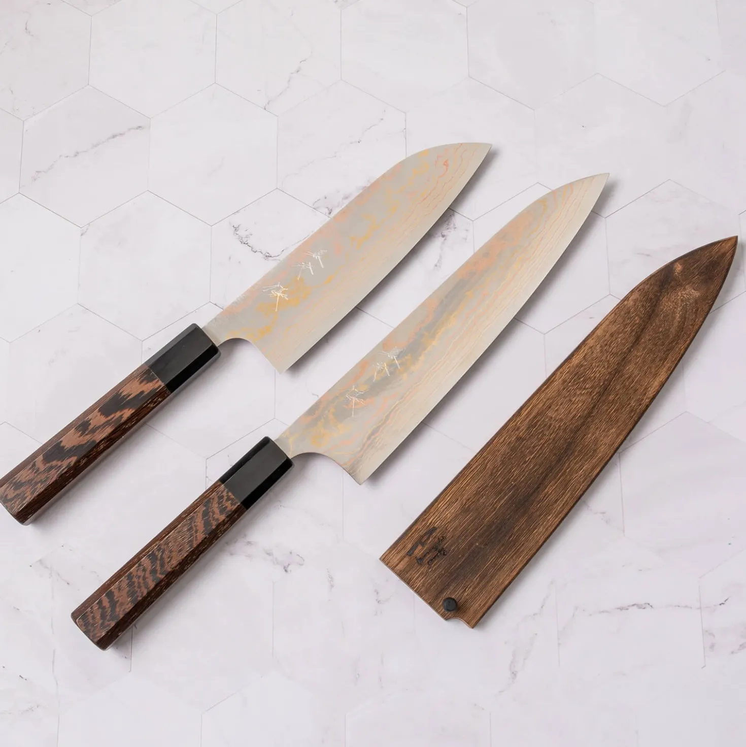 Yu Kurosaki Saya Santoku
